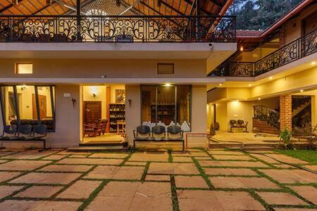 Golden Radiance Airyaman Spa & Pool Villa Breakfast & Spa Included Mysore Ngoại thất bức ảnh