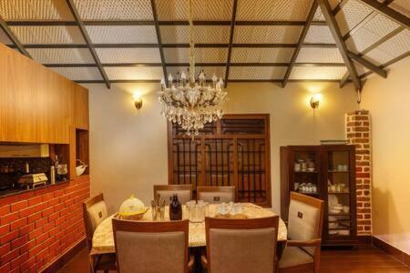 Golden Radiance Airyaman Spa & Pool Villa Breakfast & Spa Included Mysore Ngoại thất bức ảnh